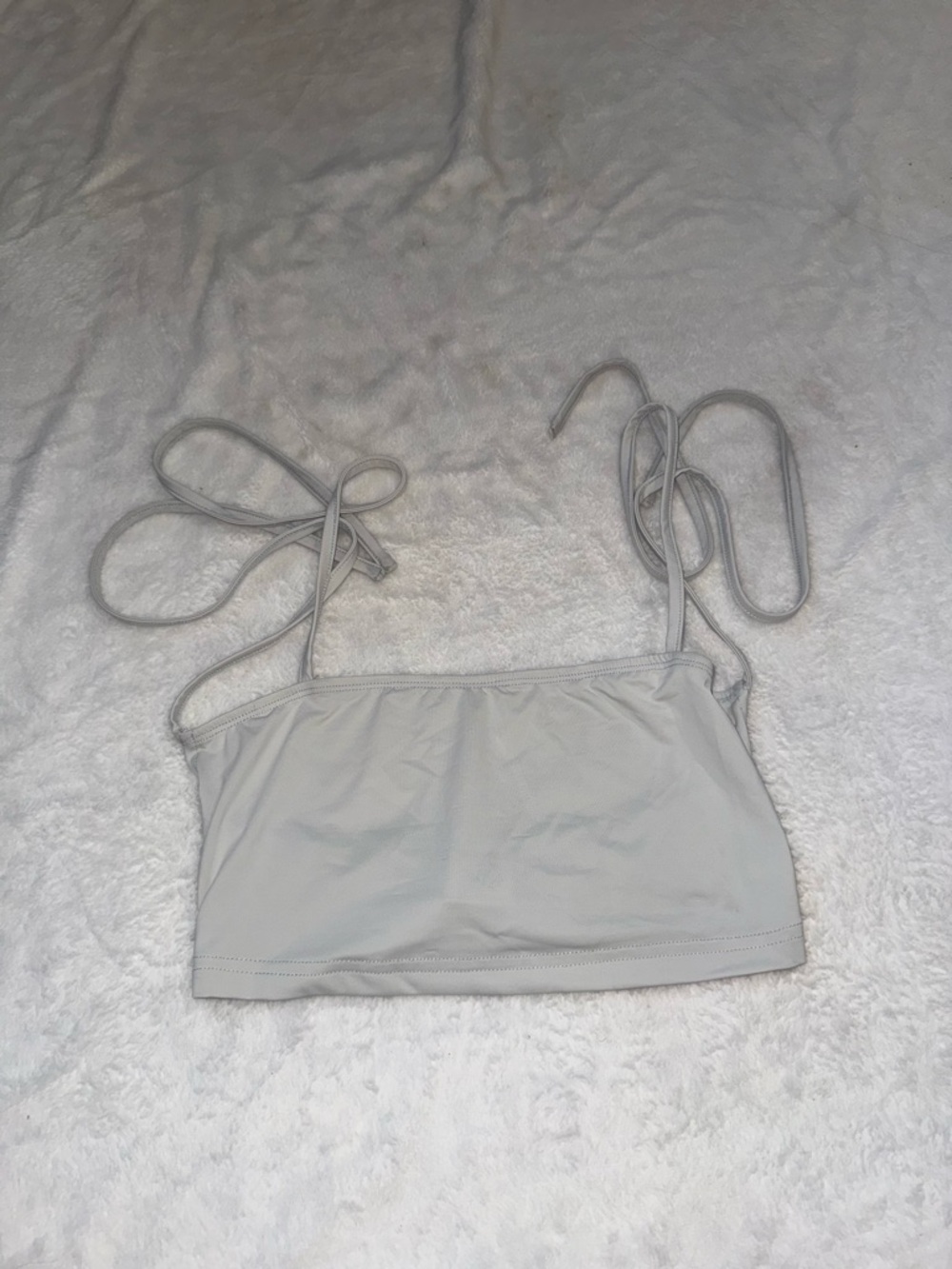 Princess Polly crop top🤍